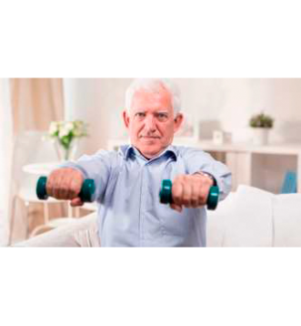 Persona mayor haciendo ejercicio